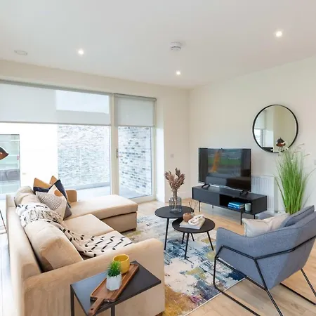 Beautiful Queen 15mins To Citycentre Guest house Dublin